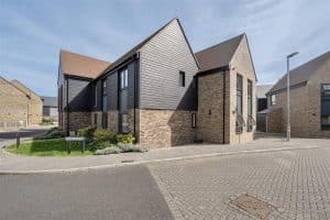 2 Brooke Close, Margate